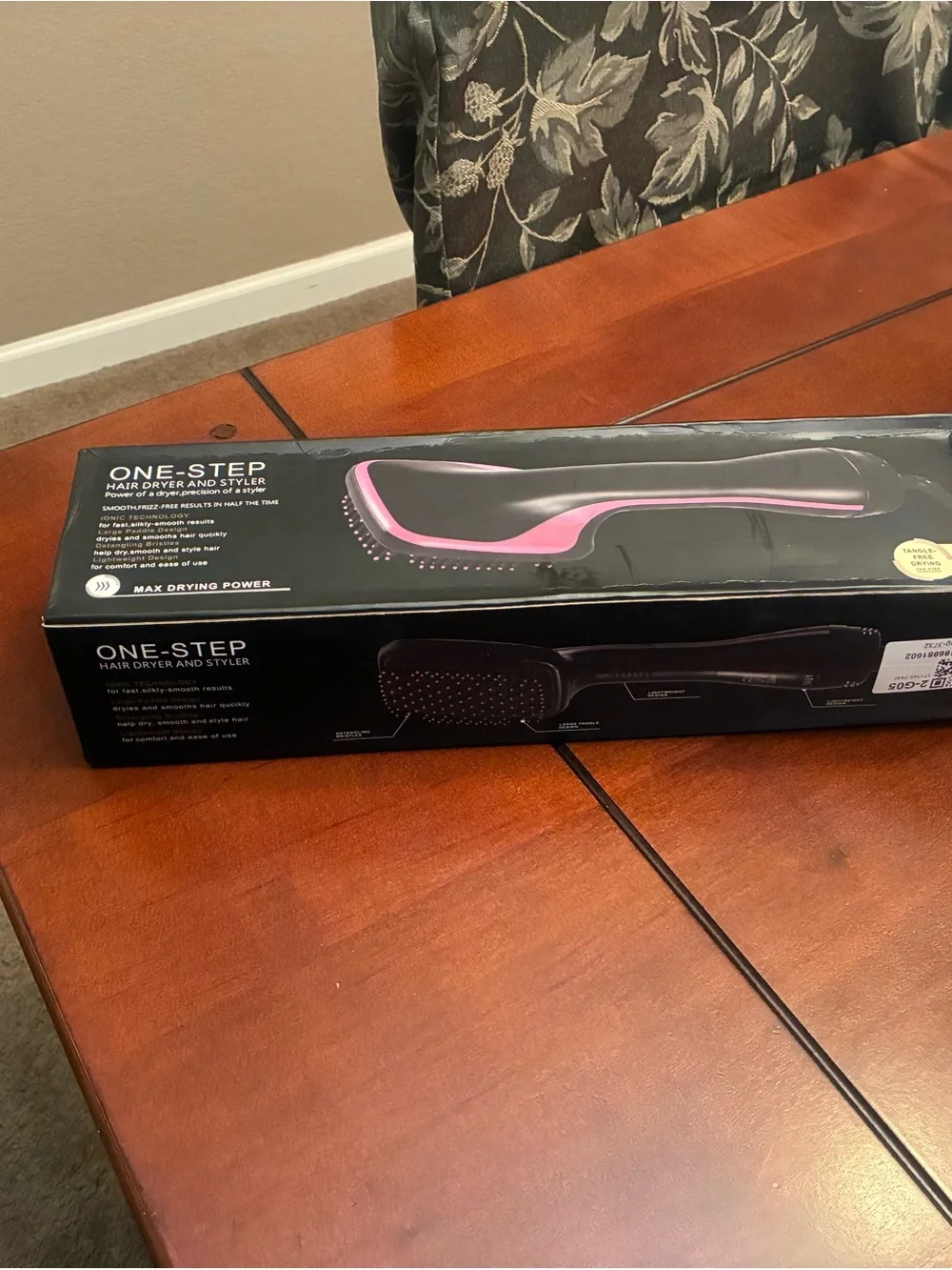 One-Step Hair Dryer and Styler Brush - Black and Gold
